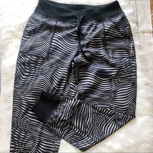 Reebok Black & Gray Striped Joggers Size Medium